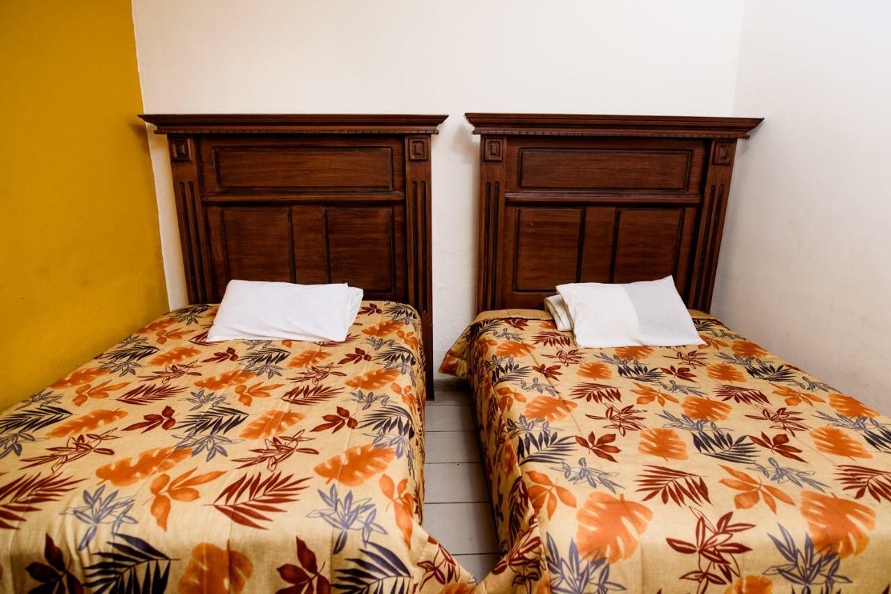 דורנגו Hotel Maria Elena מראה חיצוני תמונה